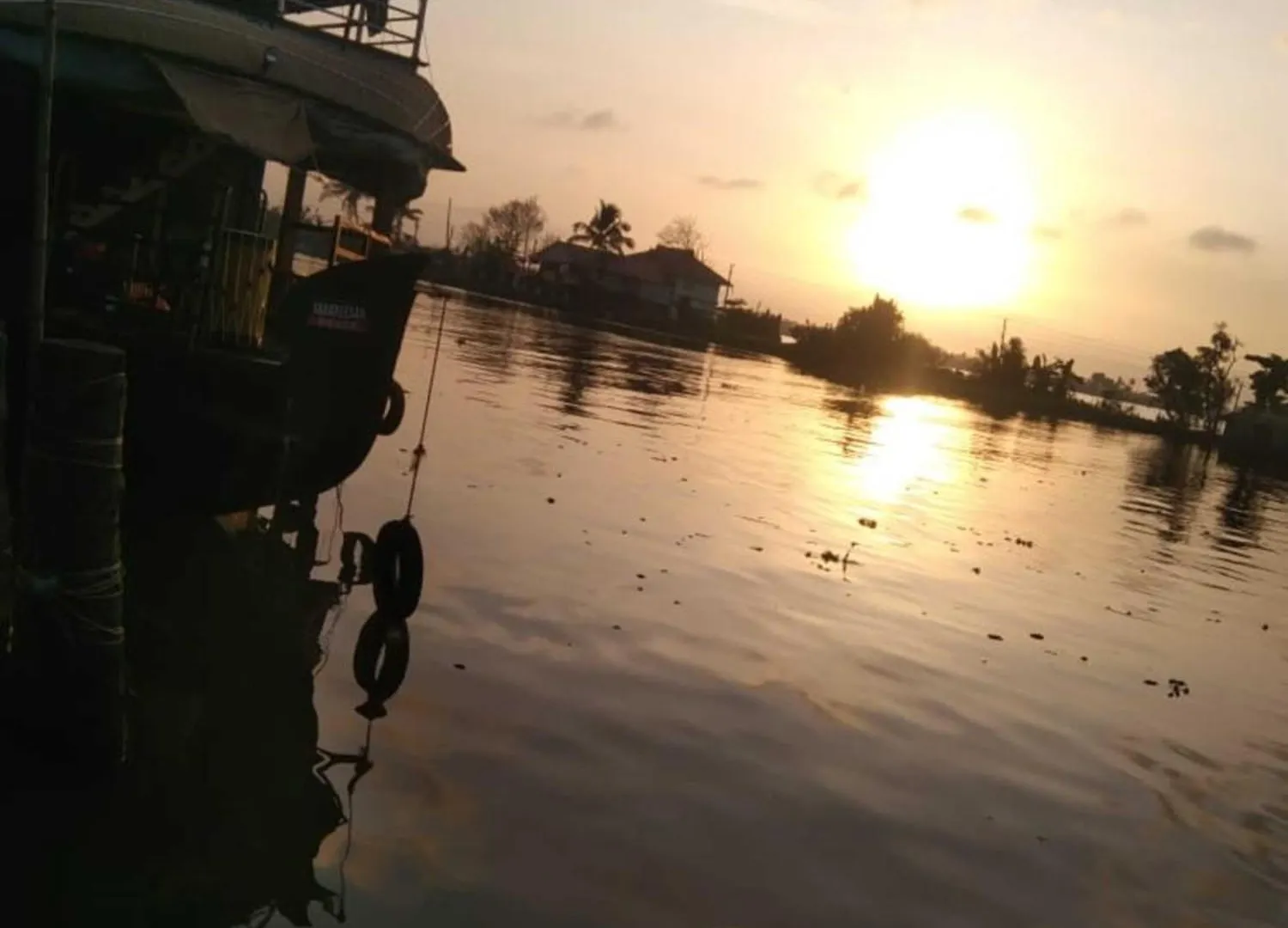 Tantra Lake House Alappuzha 0*,
